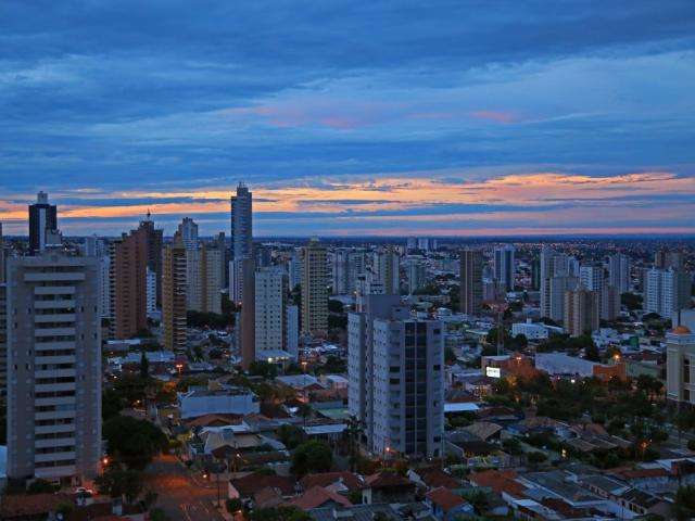 Tempo inst&aacute;vel, chuva forte e temperaturas acima dos 30&deg;C em MS