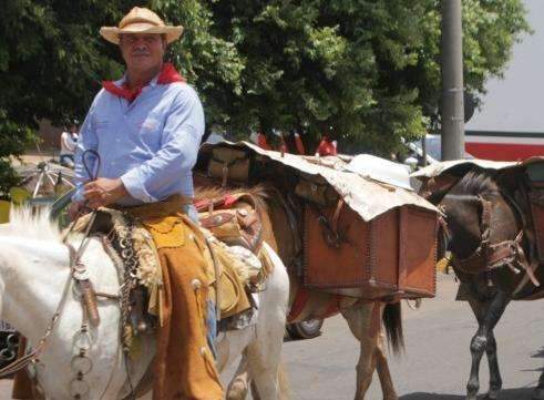 Governo transforma cavalgada promovida h&aacute; 15 anos em evento oficial