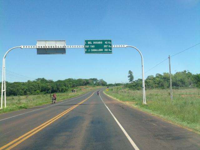 Lado B volta a Assun&ccedil;&atilde;o para ver se &eacute; mesmo perigoso pegar a estrada no Paraguai