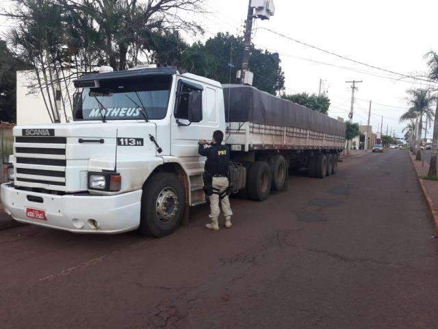 Carreta roubada em SP &eacute; recuperada pela PRF enquanto era levada para o Paraguai 