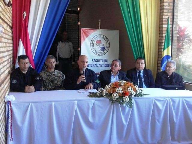 Preju&iacute;zo ao narcotr&aacute;fico soma 212 mi de d&oacute;lares em 3 anos, diz Paraguai