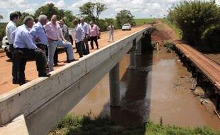 Amambai já recebeu nove das dez pontes de concreto planejadas.