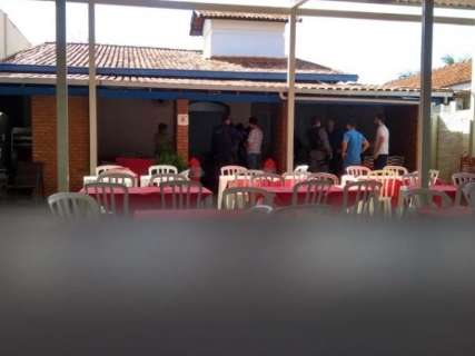 Homem que atirou em empres&aacute;rio &eacute; preso a 130 km do local do atentado 