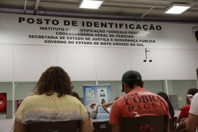 Tirar RG exige planejamento e pode levar quase 5 meses no Estado