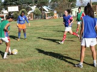 Torneio de futebol feminino deve movimentar equipes em preparação para Estadual (Foto: Saul Schramm/Arquivo)