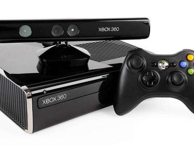 Xbox 360 4GB + Kinect Sensor + 2 Jogos + Controle sem Fio - Microsoft -  GAMES E CONSOLES - CONSOLE XBOX : PC Informática