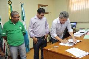 Prefeitura faz repasse federal de R$ 700 mil a entidades de assistência social