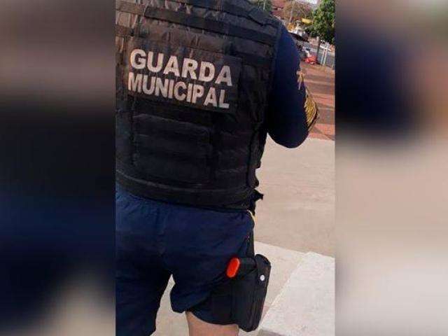 Guarda Municipal vai treinar 120 servidores para usar armas n&atilde;o letais