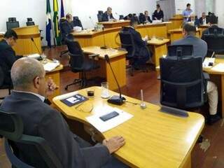 Objetivo dos contratos, conforme o presidente do Legislativo Evander Vendramini, consiste em cumprir exigências do TCE (Foto: Ascom/Câmara Municipal de Corumbá)