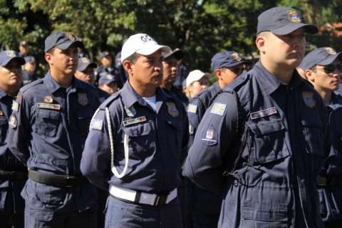 Secretário promete “capacitação extra” para guardas municipais armados