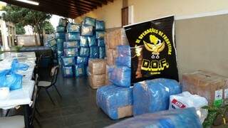 Produtos contrabandeados apreendidos pelo DOF em estradas da região de fronteira (Foto: Divulgação/DOF)