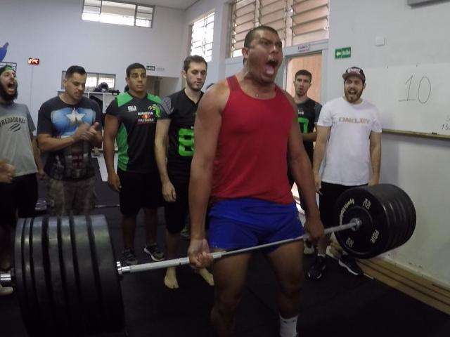 Caras com mais de 100kg acham esporte perfeito e nem precisam correr na seletiva