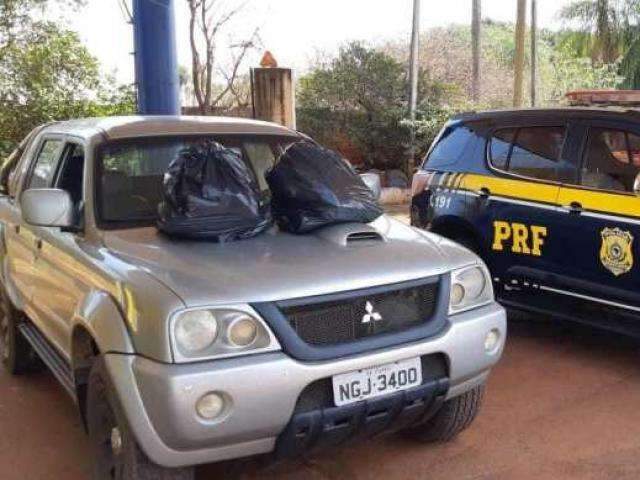 Sob lataria de camionete, PRF encontra maconha que seria entregue em SP 