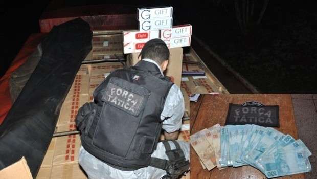 Pol&iacute;cia apreende duas carretas cheias de cigarro contrabandeado e R$ 11 mil