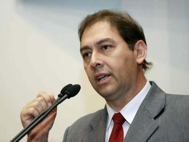  Pela primeira vez, Bernal ocupa tribuna para refor&ccedil;ar candidatura