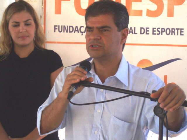  Prefeito compara atletas a Luan Santana e pede o mesmo destaque