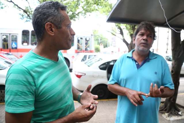 Foco dos concorrentes agora &eacute; derrubar o pre&ccedil;o vari&aacute;vel do Uber