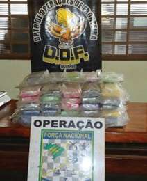 Traficante &eacute; preso com coca&iacute;na escondida em tanque de caminhonete