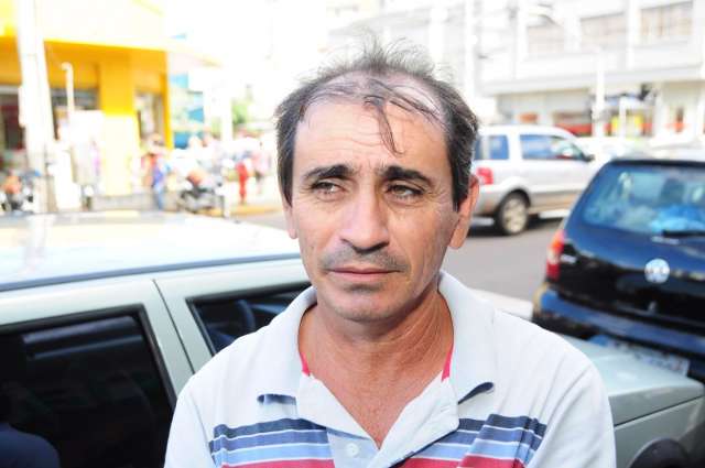 Fi&eacute;is recebem not&iacute;cia da ren&uacute;ncia de Bento 16 com incredulidade