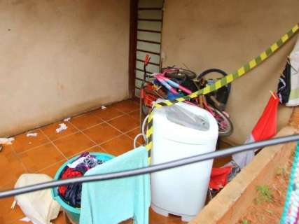 &quot;Ele estava batendo na minha m&atilde;e&quot;, afirma &agrave; pol&iacute;cia garoto que matou padrasto