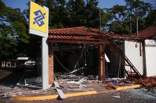 Banco do Brasil que fica no parque de exposição após assalto na quarta-feira (11)