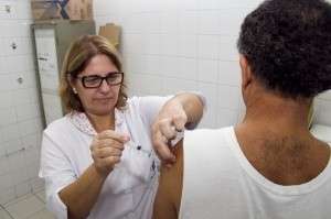 Campanha termina sexta e popula&ccedil;&atilde;o poder&aacute; se vacinar durante o feriado