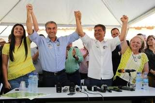 Nelsinho e Reinaldo definem aliança para 2º turno das eleições ao Governo do Estado (Foto: Marcos Ermínio)