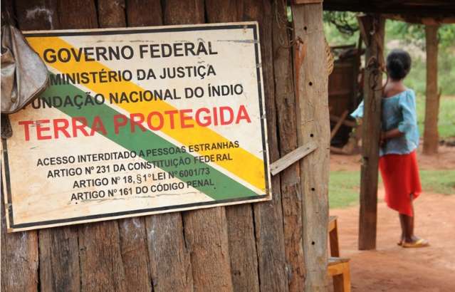 Justi&ccedil;a nega reintegra&ccedil;&atilde;o e mant&eacute;m comunidade Yvy Katu em fazenda 