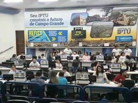 Na reta final do Refis, 800 contribuintes negociam d&iacute;vida por dia