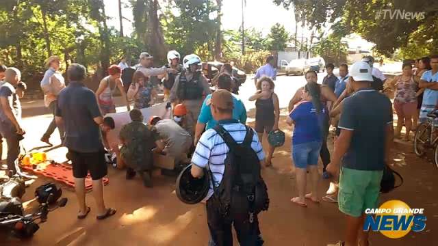 Local de acidente no Coophasul tem bate boca e princ&iacute;pio de confus&atilde;o
