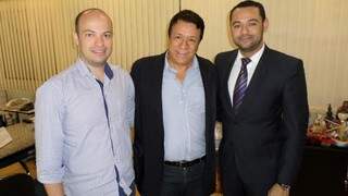 Presidente da FCMS, Américo Calheiros, com membros da Rede Apolo. (Foto: Divulgação)