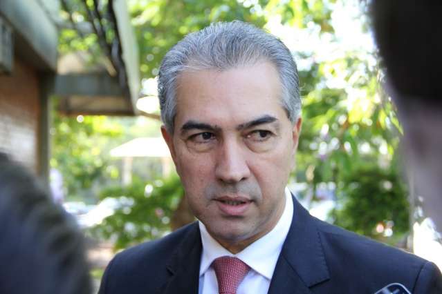 Governador e mais 396 comissionados abrem sigilos de dados fiscais