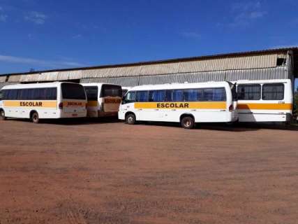 Após operação do Gaeco, Justiça manda apreender ônibus escolares