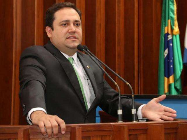 Na Assembleia, deputado faz alerta sobre import&acirc;ncia do controle de animais