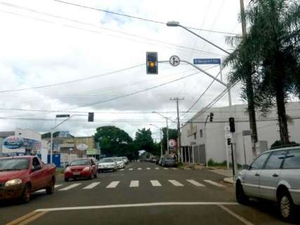 Só em janeiro, ladrões danificaram 3 semáforos para furtar cabos