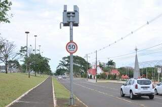 Radar eletrônico da Avenida Afonso Pena. (Foto: Alcides Neto)