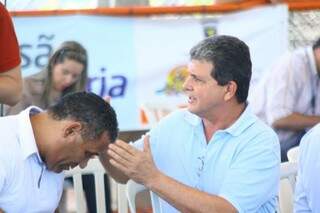 João Rocha ajudou a confirmar o &quot;serviço&quot; do pardal na cabeça de Chiquinho (Foto: Marcos Ermínio)