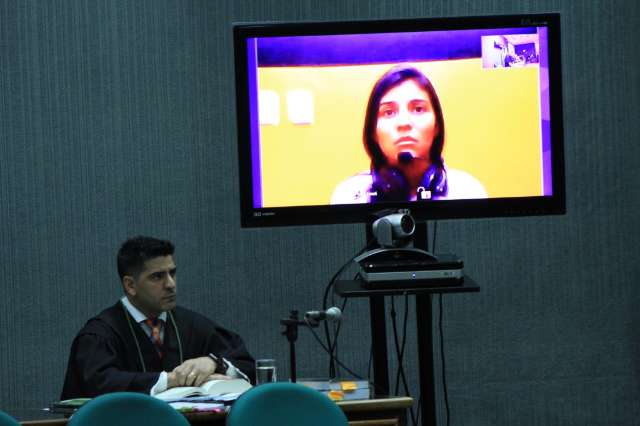&quot;Ela tentou correr e eu continuei atirando&quot;, diz Thamara em julgamento 