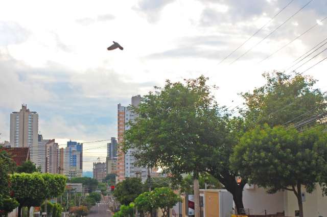 C&eacute;u amanhece nublado na Capital e pancadas de chuva v&atilde;o atingir todo MS