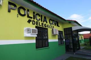 Faixada da 4ª Delegacia de Polícia nas Moreninhas (Foto: Divulgação)