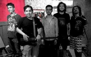 A banda toca desde 2011. (Foto: Divulgação)