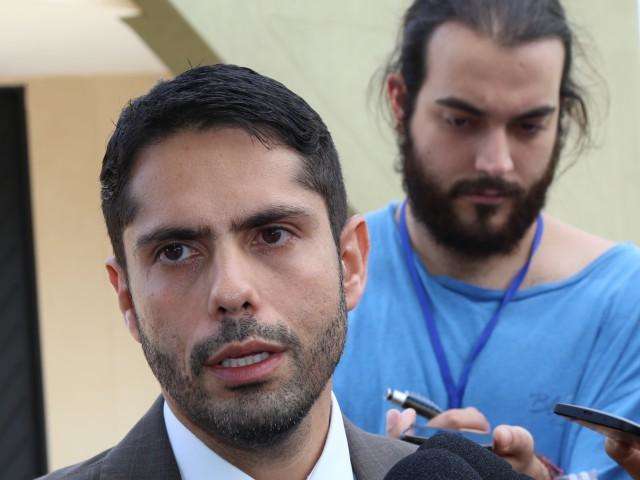 Olarte p&otilde;e esposa e vereador advers&aacute;rio no lugar de chefe do Gaeco