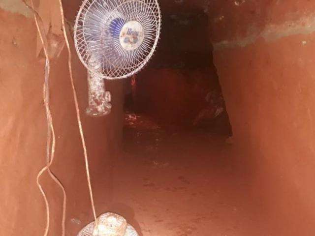 Vizinhos ouviram tiros, mas dizem que nunca suspeitaram de quadrilha 
