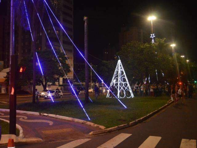 Primeira-dama inaugura decora&ccedil;&atilde;o da Afonso Pena e fala em &#039;sonho realizado&#039;