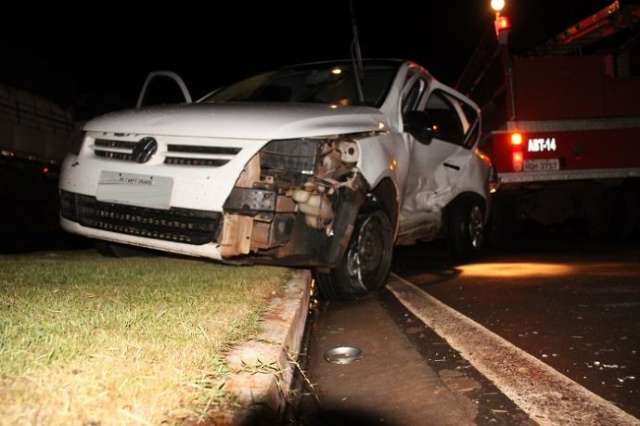 Mulher sofre traumatismo craniano ap&oacute;s colis&atilde;o entre ve&iacute;culos na 276