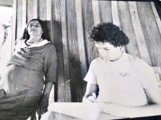 Conceição e o cineasta durante as gravações em 1980. (Foto: Arquivo Pessoal)