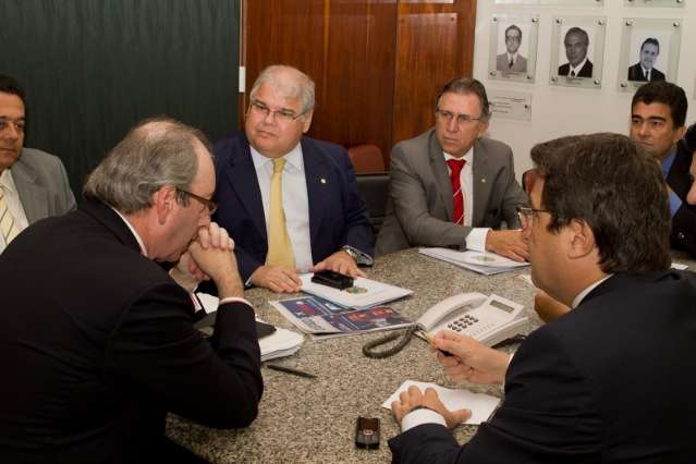 Unifica&ccedil;&atilde;o do ICMS &eacute; discutida por Giroto e l&iacute;der do PMDB na C&acirc;mara 