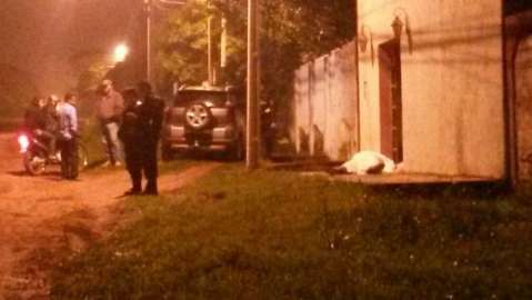 Brasileiro é morto com seis tiros em frente da residência no Paraguai 