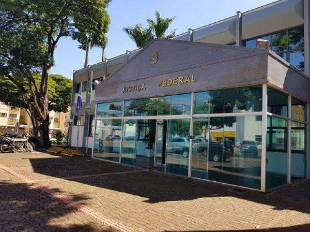 Juiz condena empresa, piloto e produtor por uso de agrot&oacute;xico perto de aldeia