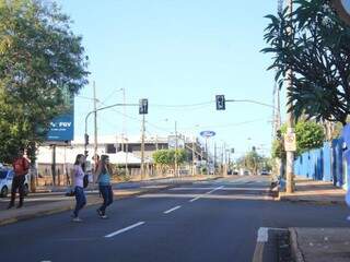 Trânsito fluía normalmente na Avenida Ceará, diferente de outros processos seletivos disputados no local. (Foto: Marina Pacheco)